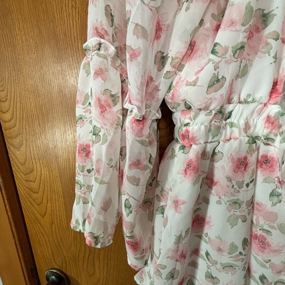 Trixxi Floral Pink and White Romper - Picture 4 of 10